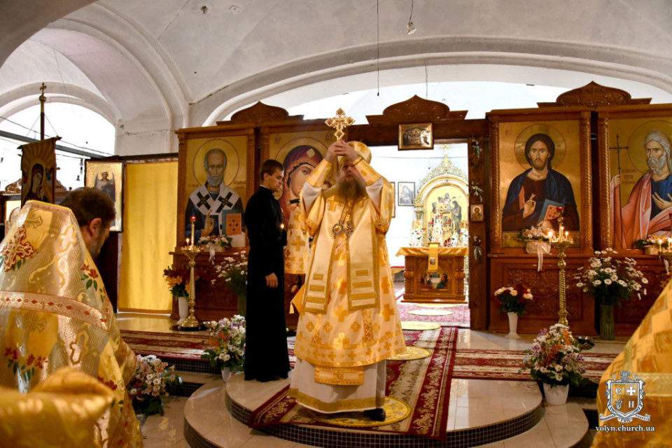 Преосвященнійший єпископ Волинський і Луцький Нафанаїл молитовно відзначив день ангела. ФОТО