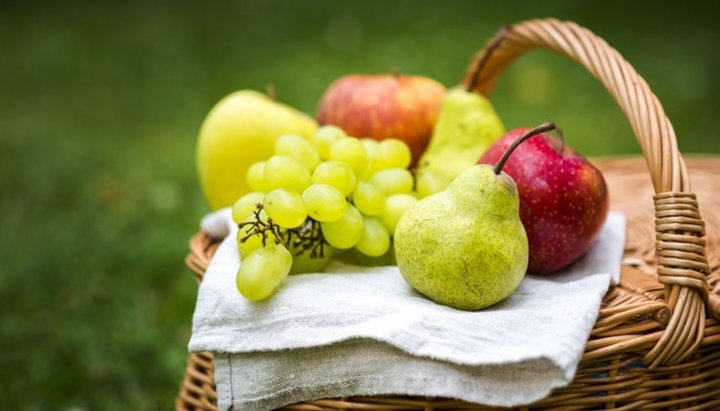 Чому не можна їсти яблука і виноград до Преображення?